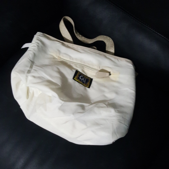 Chi. Simple flowered bag. - Picture 2 of 9